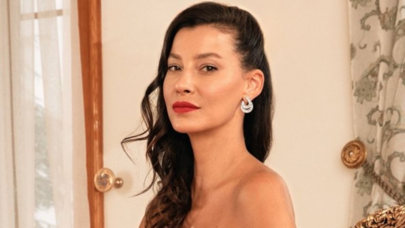 Müjde Uzman taklidi başını yaktı! Kızılcık Şerbeti yapımcısı açıkladı: Gereği yapılacak