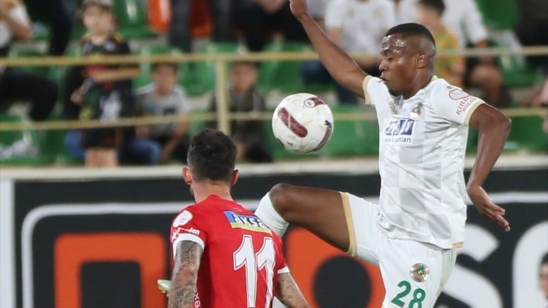 Derbide kazanan yok! Alanyaspor ile Antalyaspor yenişemedi