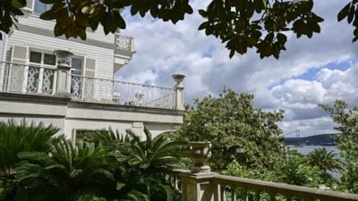 Koza-İpek Holding'e ait Beyaz Köşk 750 milyon liraya satışta çıkarıldı