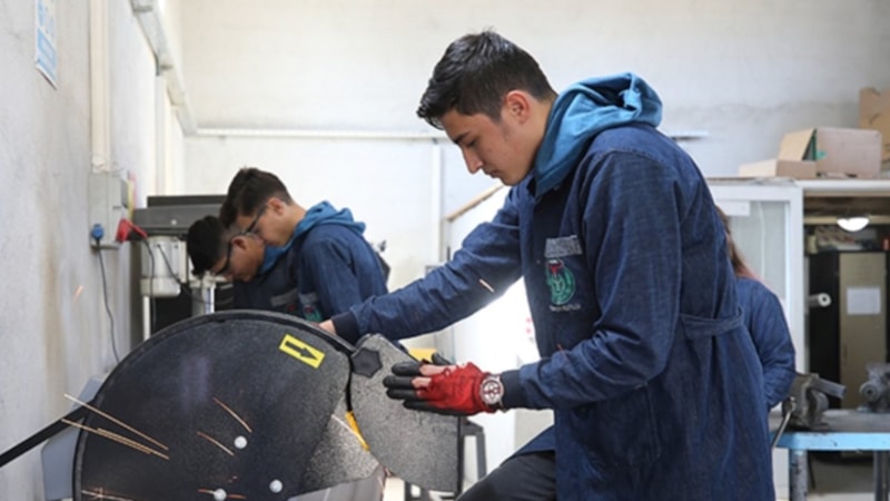 Kalfalık, ustalık ve usta öğreticilik belgelerini sadece MEB veriyor