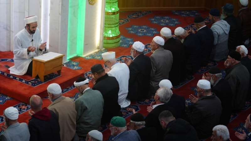 Camilerden Gazze için dua edilecek