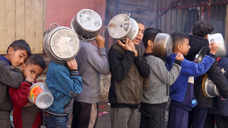 Gazze'de 3 bin 500'den fazla çocuk ölüm tehlikesi altında