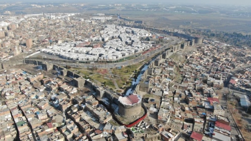 Bazı illerde toplantı ve gösteri yürüyüşlerine yasak geldi