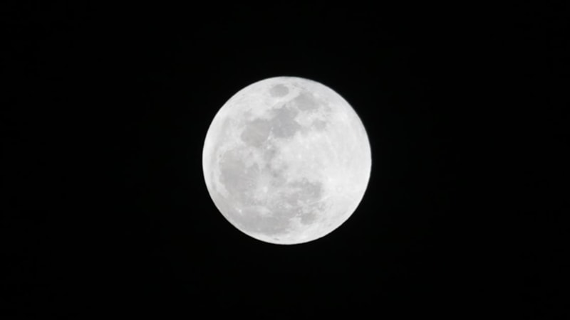 Çin, Ay'ın karanlık yüzeyinden örnek toplayan ilk ülke oldu