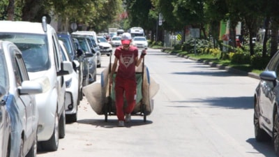 Adana’da termometreler 42 dereceyi gösterdi