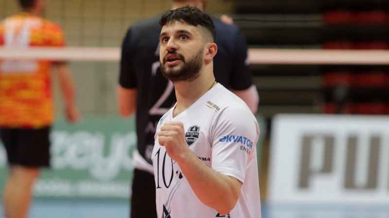 Altekma, Hüseyin Şahin'le sözleşme uzattı