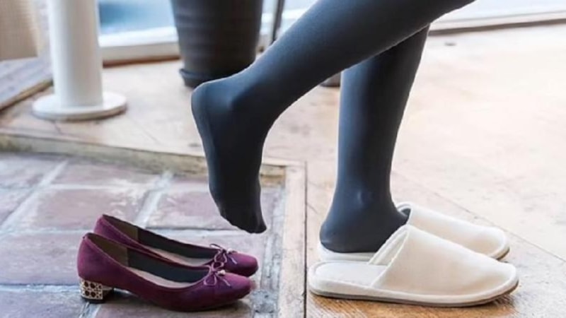 Sadece Türkiye değilmiş! Meğer o ülkelerde de eve ayakkabıyla girilmiyormuş…