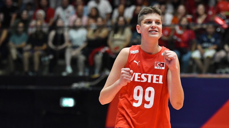 Ebrar Karakurt, Fenerbahçe'ye mi transfer oluyor? İlk ağızdan açıklama geldi