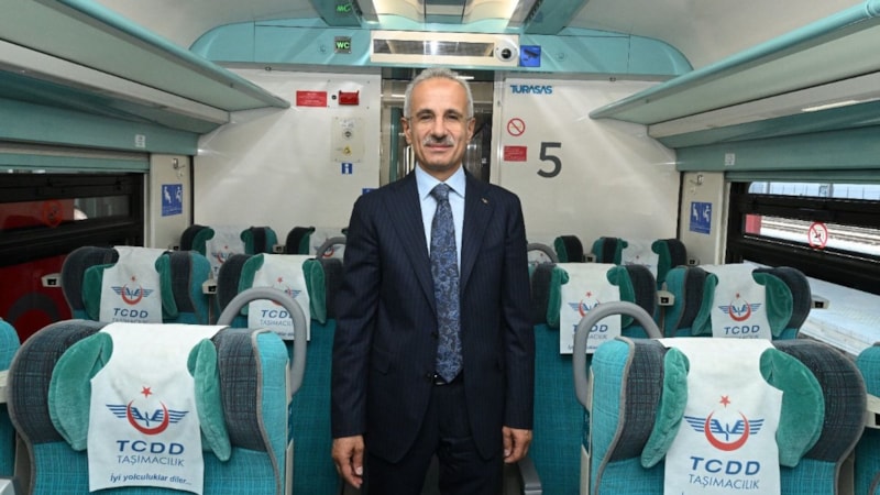Abdulkadir Uraloğlu: İstanbul-Sivas hızlı tren hattını bir ayda 55 bin yolcu kullandı