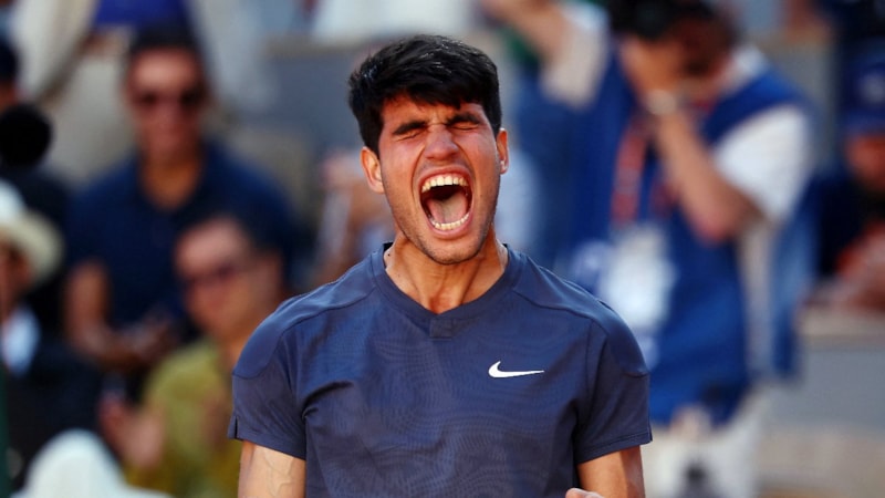 Carlos Alcaraz ve Alexander Zverev, Fransa Açık finaline yükseldi