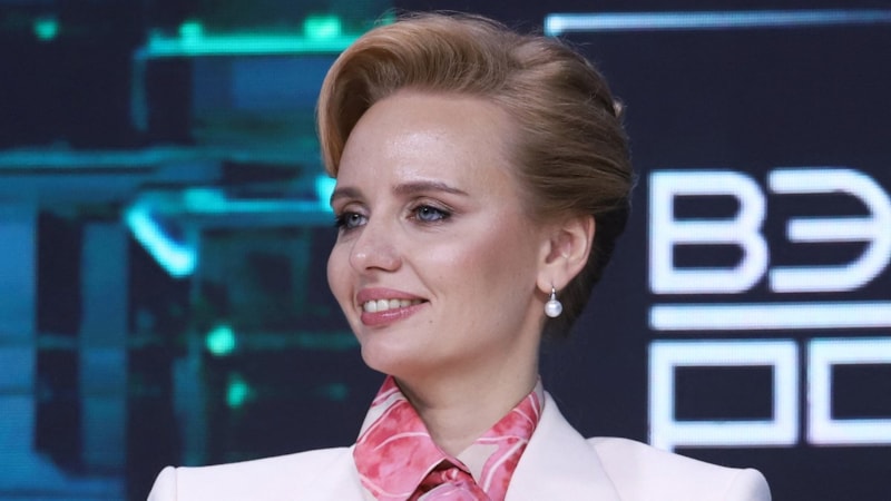 Putin'in kızları Maria ve Katerina, Ekonomi Forumu'nda konuştu