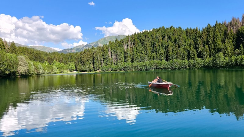 Artvin'in sakin şehri Şavşat doğal güzelliğiyle büyülüyor