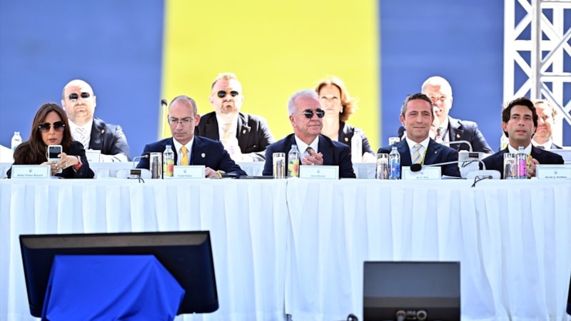 Fenerbahçe'de Ali Koç ve yönetimi ibra edildi