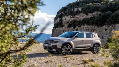 Jeep Avenger ailesine hibrit motor seçeneği eklendi
