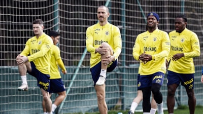 Giovanni van Bronckhorst, Fenerbahçe'den eski öğrencisini istedi