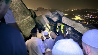 Hira Mağarası'nda ziyaret kuyruğu