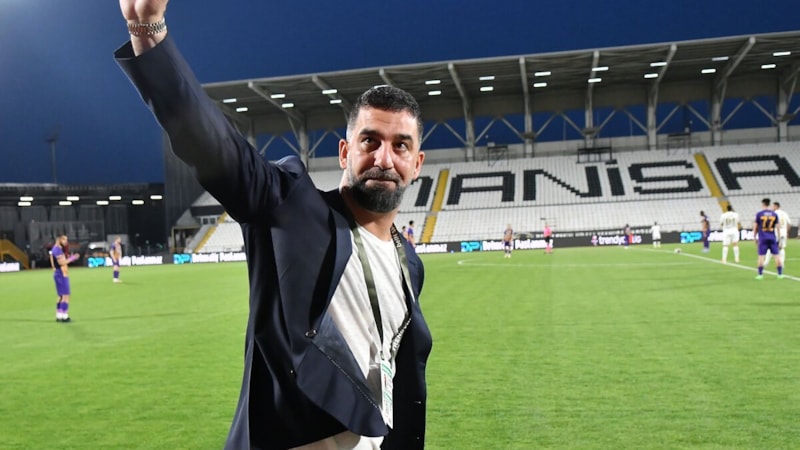 Arda Turan'dan esprili paylaşım: TV'ye çıktım