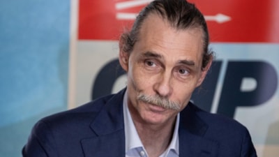 Erdal Beşikçioğlu'ndan böcek temizliği paylaşımı