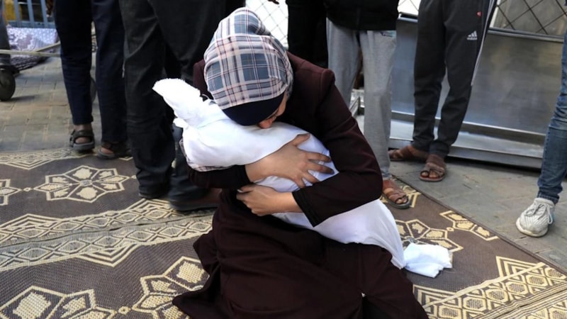 Gazze'de can kaybı 37 bin 164'e yükseldi