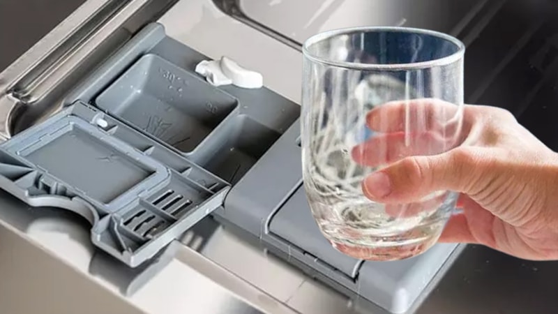 Bardaklardaki su lekesinin nedeni o ayarmış, hemen düzeltin lekelere son verin...