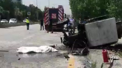 Ankara'da otomobil ile traktör çarpıştı: 1 ölü 2 yaralı