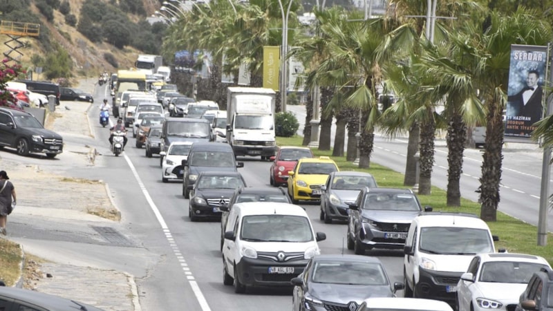 Bodrum'da bayram yoğunluğu: 48 saatte 45 binden fazla araç giriş yaptı