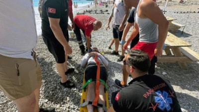 Fethiye'de denize düşen paraşütçü kurtarıldı