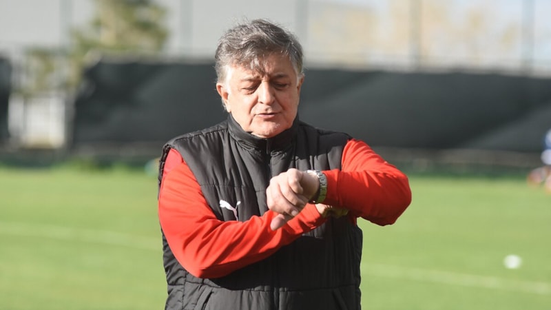 Yılmaz Vural'dan ayrılık sinyali!