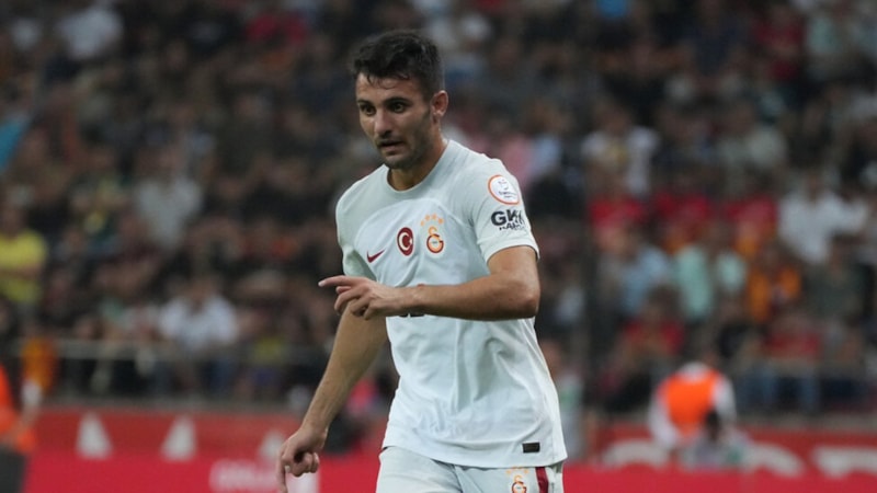 Leo Dubois, Galatasaray'da kalıyor