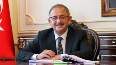 Mehmet Özhaseki: Vatandaşların denize erişimini engelleyen unsurları kaldıracağız