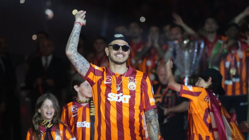 Mauro Icardi: Galatasaray'da kalıyoruz
