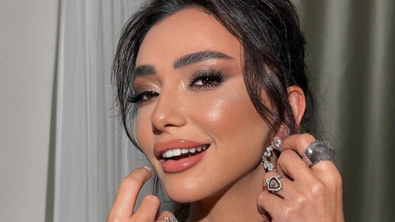 Şarkıcı Öykü Gürman'ın Yunanistan'da ödediği hesap sosyal medyada gündem oldu