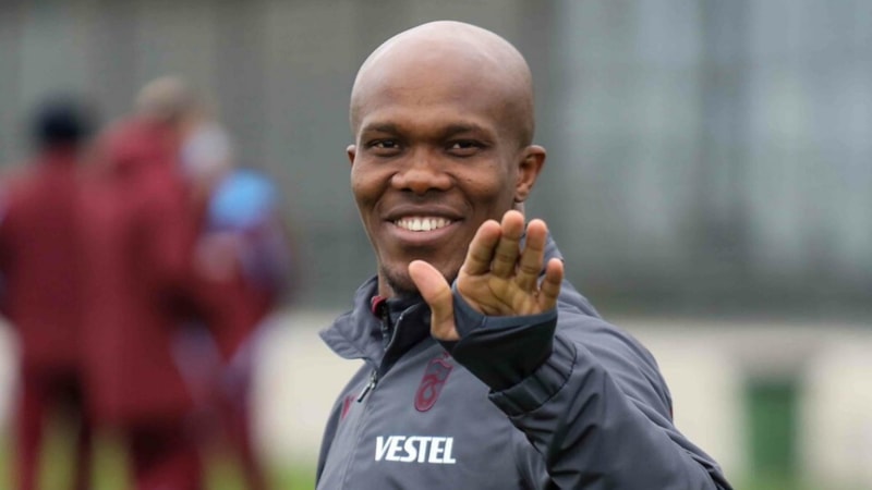 Trabzonspor şov yapıyor! 5 oyuncu resmen KAP'a bildirildi