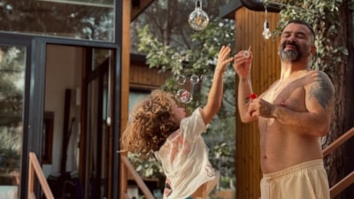 Ceyda Düvenci'den boşanan Bülent Şakrak'ın yeni yaşamı! Sevgilisi paylaştı