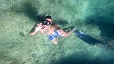 Antalya'da deniz temizlendi, eşyalar çıkarıldı