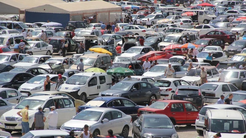 Otomobil alacaklar dikkat: 6 ay 6 bin km şartı 2025'e uzatıldı
