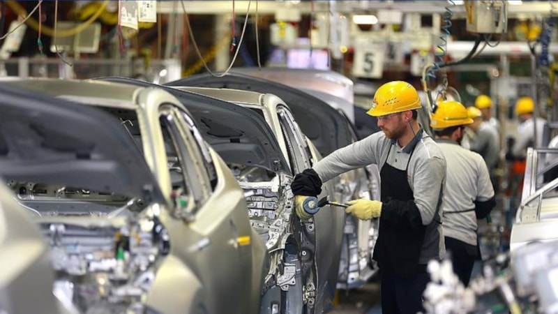 Geçen yıl Türkiye'de 1,2 milyon adet otomobil üretildi