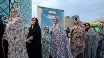 İran'da cumhurbaşkanlığı seçimlerinde oy verme süresi sona erdi