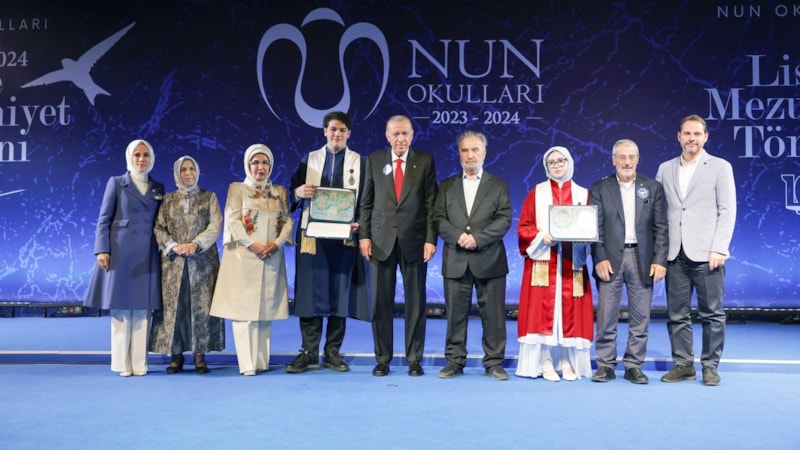 Cumhurbaşkanı Erdoğan, torununun mezuniyet törenine katıldı