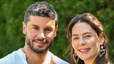 Kızına mevlit okuttu! Oyuncu Yıldız Çağrı Atiksoy ve Berk Oktay çifti kızları Mira Milena'nın 40'ı çıktı