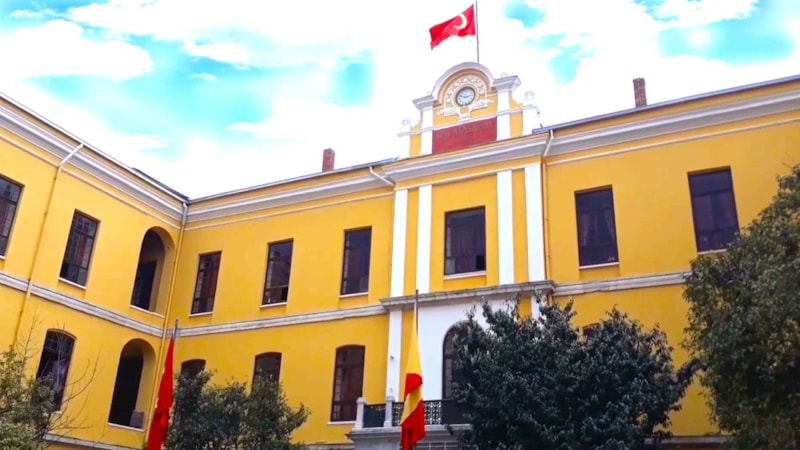 Türkiye’nin en iyi 10 Fen Lisesi açıklandı: Bakın ilk sırada hangi lise var…