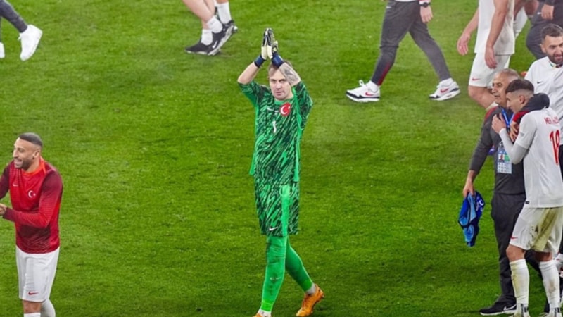 Mert Günok: Ayaklarımız yere sağlam basmalı