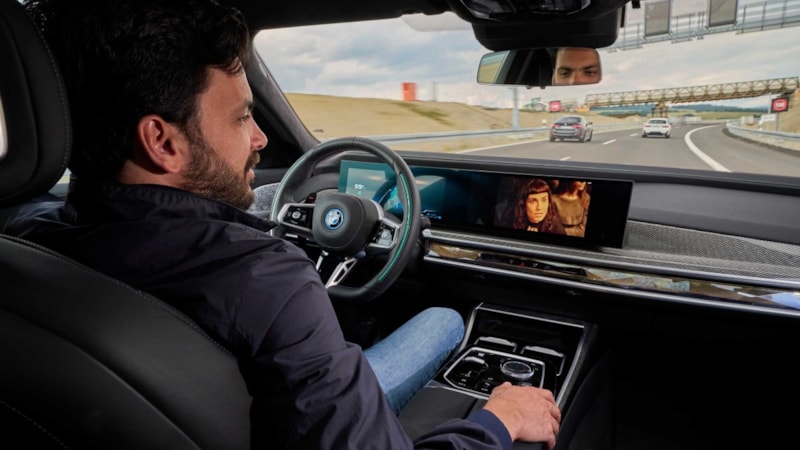 BMW 7 Serisi, Almanya'da otonom sürüş için gerekli izinleri aldı