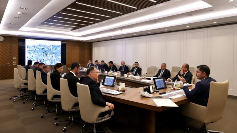 Murat Kurum: Yaralarımızı sarana kadar daima deprem bölgesindeyiz