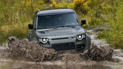 Serinin en güçlüsü: Land Rover Defender Octa tanıtıldı