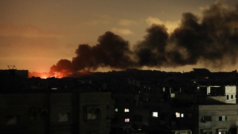 İsrail'in Gazze şehrine hava saldırısında en az 3 Filistinli hayatını kaybetti