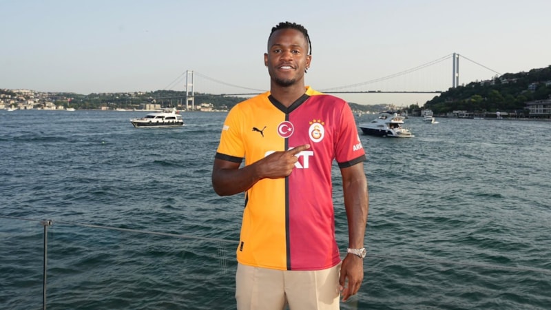 Michy Bathsuayi: Galatasaray'ın renklerini hep sevmişimdir