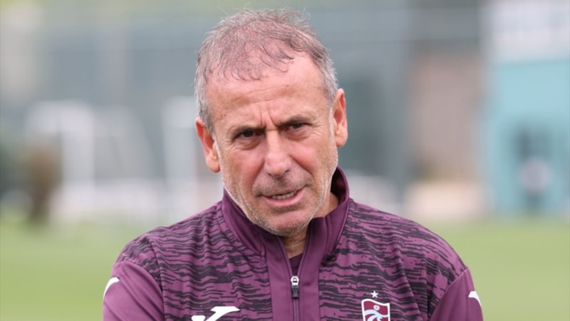 Abdullah Avcı: Szalai transferi durmuş vaziyette