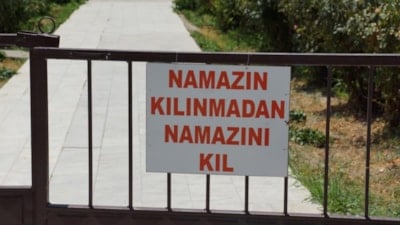 Aydın'da cami imamından dikkat çeken tabela: Namazın kılınmadan namazını kıl...
