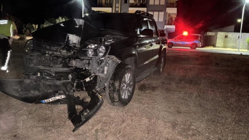 Antalya'da kaza yapan şahıs aracını bırakıp gitti